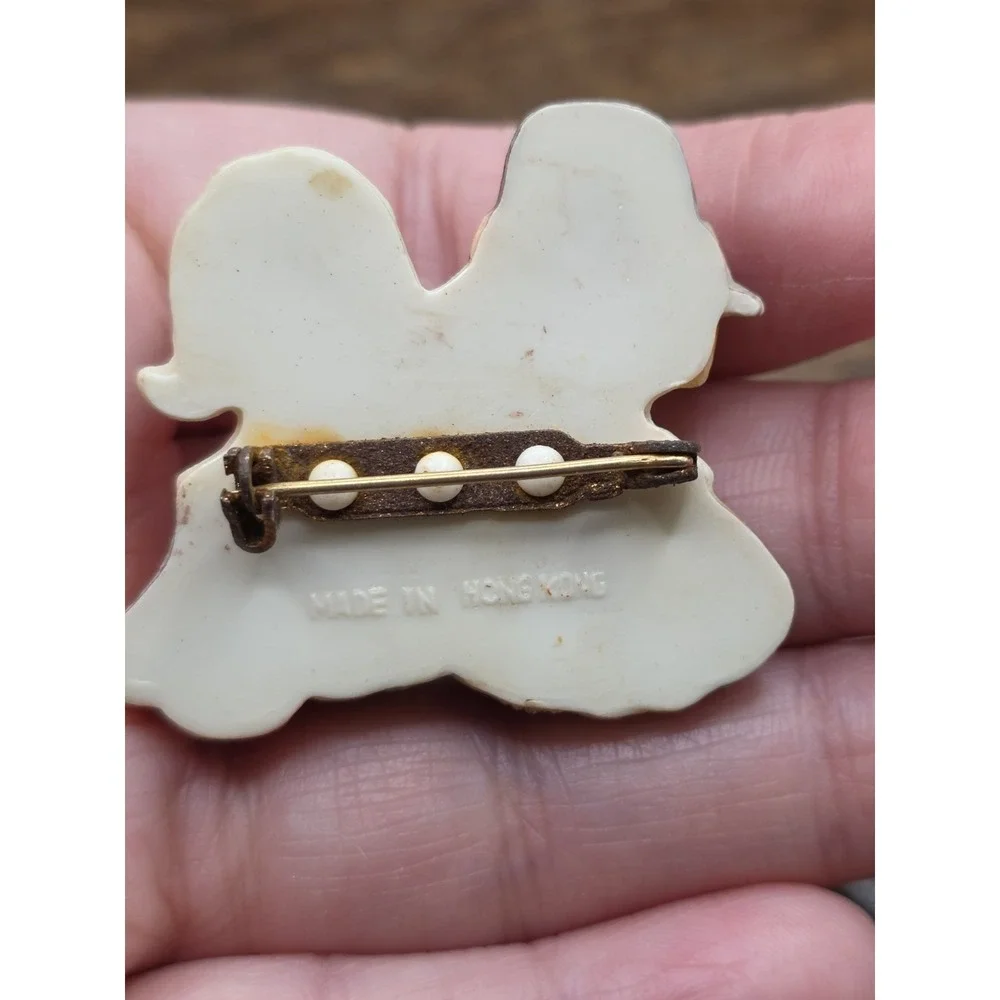 Vintage Thanksgiving Pin Pilgrims Fall Holiday Acrylic Jewelry Some Paint Loss